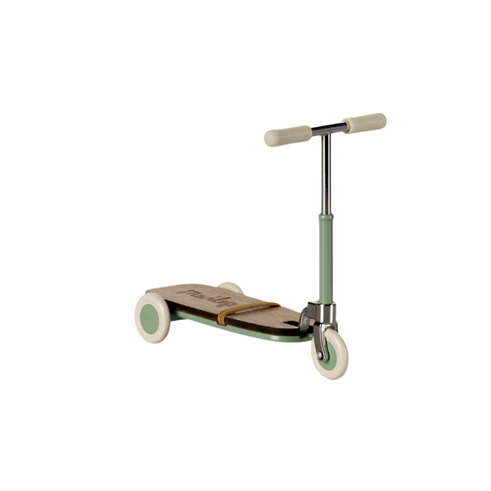 Maileg Kick board, Mouse - Mint