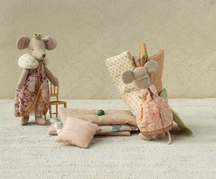 Maileg Princess and the Pea Mouse