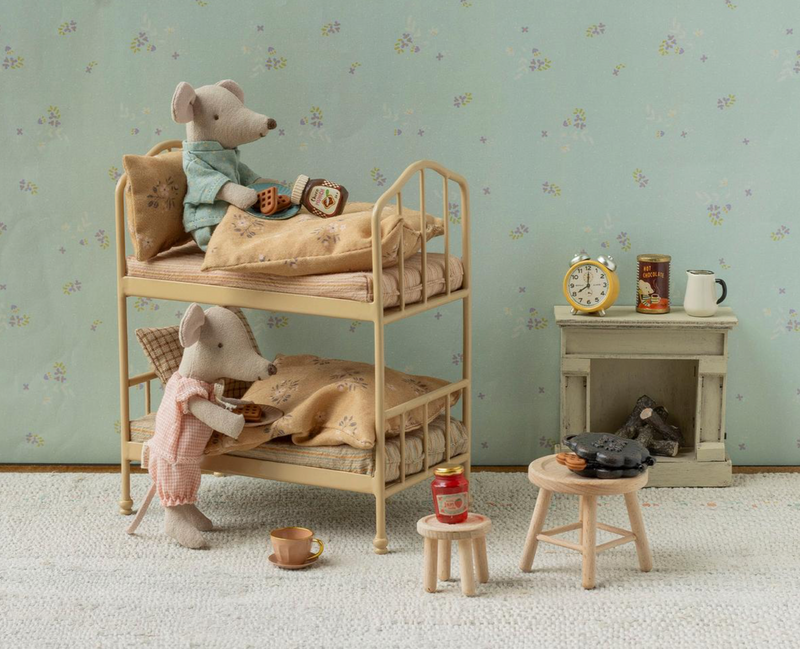 Maileg Fireplace, Mouse - Off white