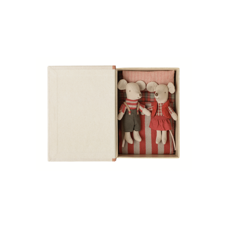 Maileg Christmas twin mice, Little sister and brother in book
