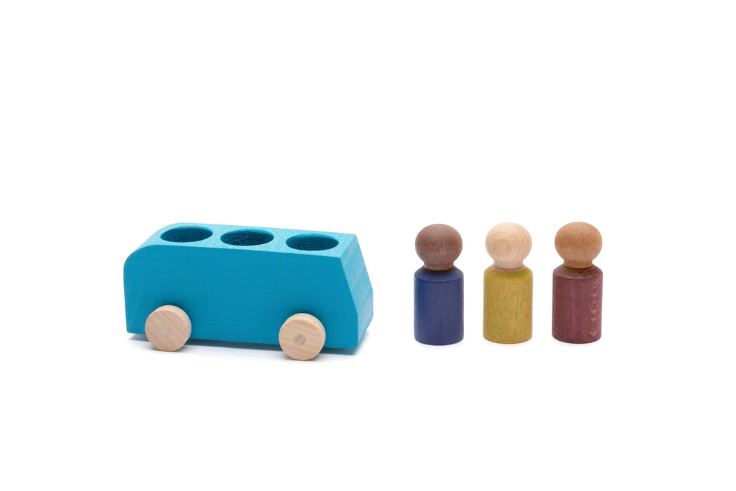 Bus Turquoise with 3 Figures